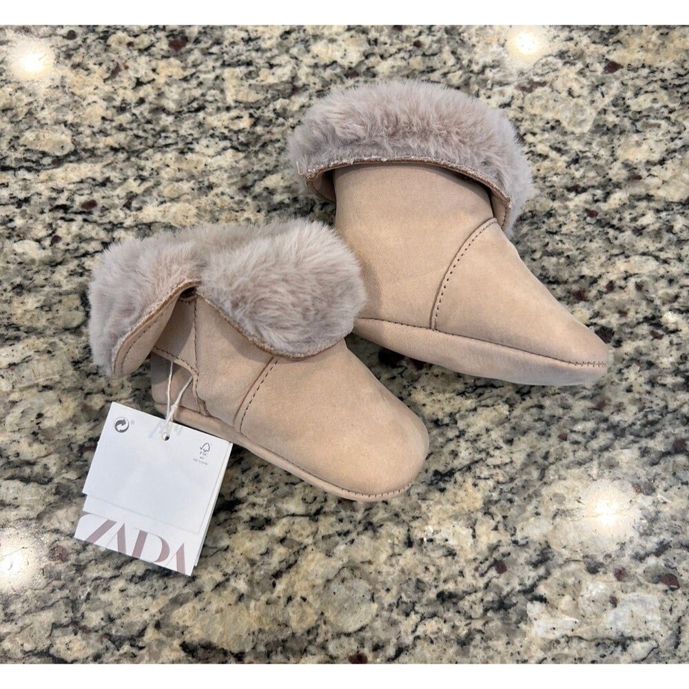 Zara baby girl boots suede faux fur size 1.5 NWT
